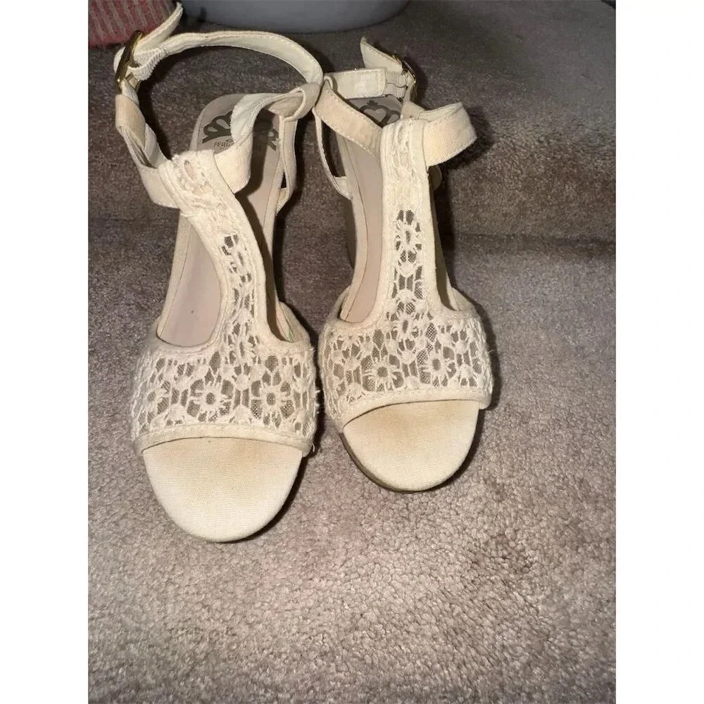Fergalicious “Lacey” floral lace/ mesh open tie cork wedges beige/tan size 8